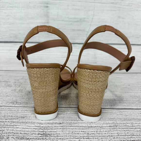 Linea Paolo Women's Tan Buckle Wedged Sandals Size 9 - Picture 6 of 10